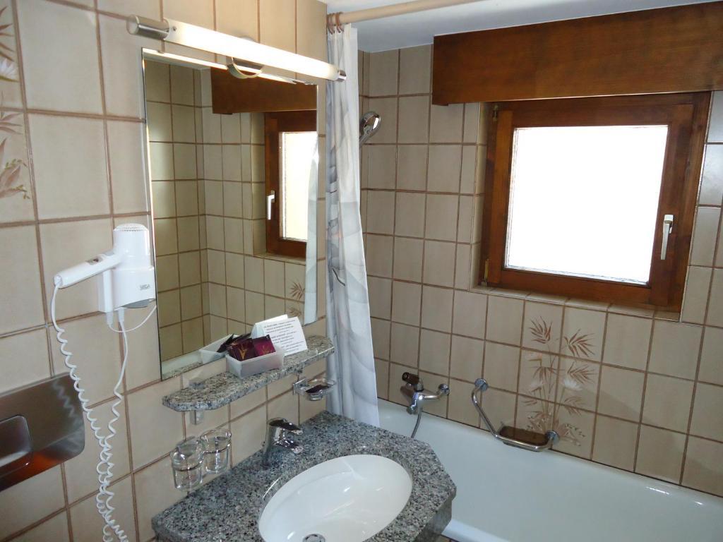 Hotel Monte-Moro Saas-Almagell Kültér fotó